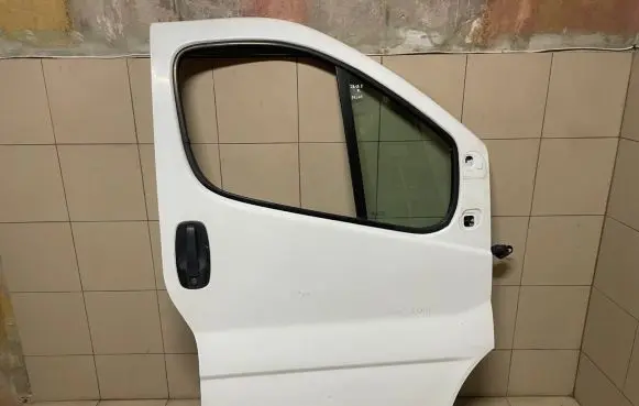 Renault Trafic II (X83) Front door