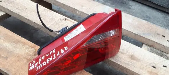 Audi A5 8T 8F Tailgate rear/tail lights 8T0945093A