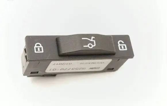 BMW 4 F32 F33 Tailgate opening switch 9253779