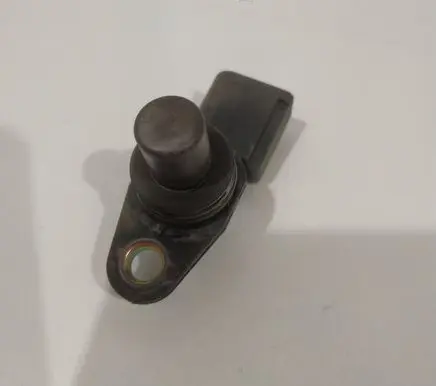 Volkswagen Golf IV Camshaft position sensor 036907601B