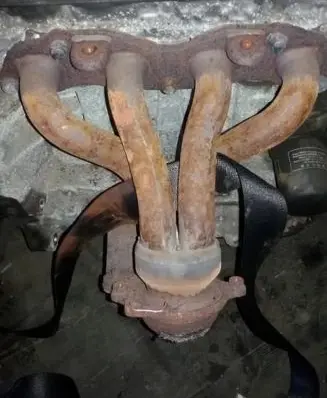 Honda CR-V Exhaust manifold