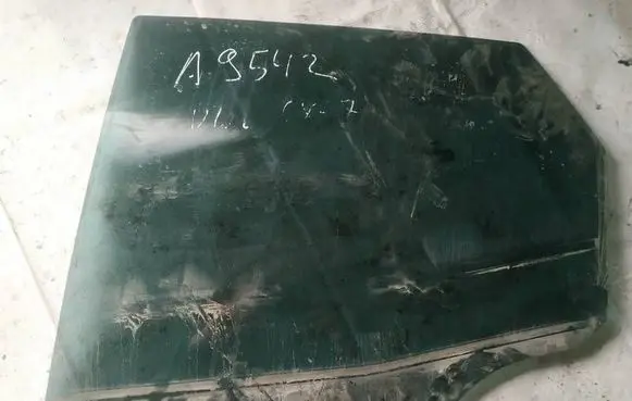 Mazda CX-7 Rear door window glass as3