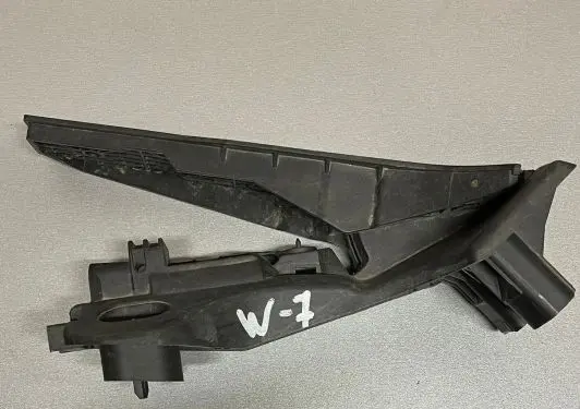 Volkswagen Touran I Accelerator throttle pedal 1T1721503H 6PV00868900 031405