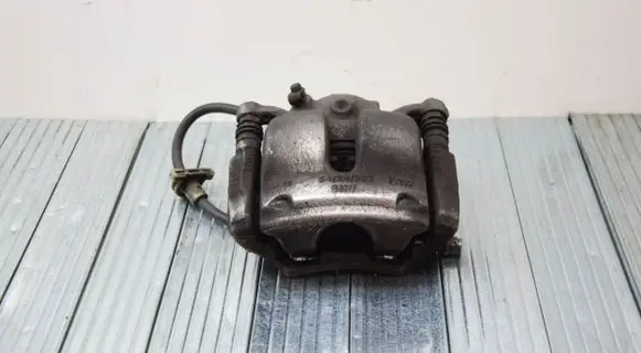 BMW 1 F40 Front brake caliper 49038C