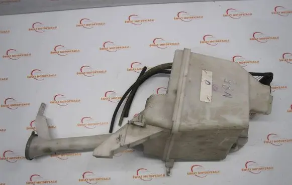 Nissan Juke I F15 Windshield washer fluid reservoir/tank 
