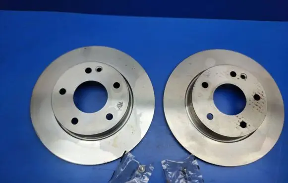 Mercedes-Benz A W168 Front brake disc 08735810 1684210112