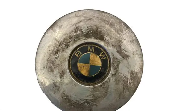 BMW 5 E28 Original wheel cap