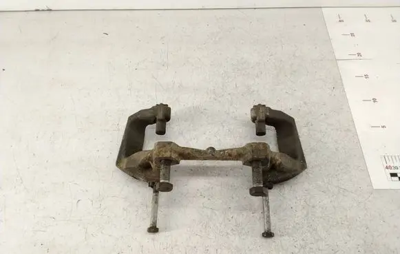 Mercedes-Benz E W212 Front Brake Caliper Pad/Carrier