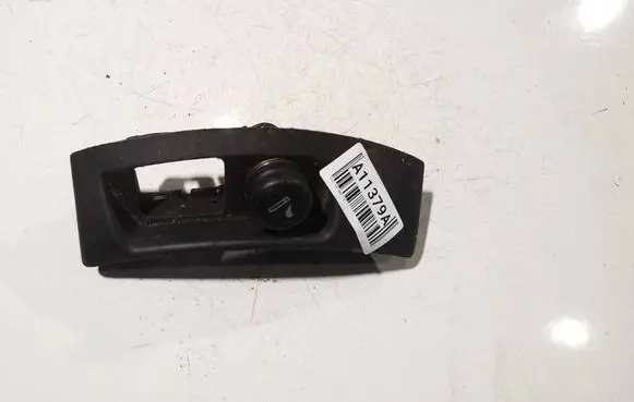 Volvo V50 Cigarette lighter 8686026