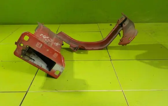 Mercedes-Benz CLC CL203 Front side member PRZOD 5AB2