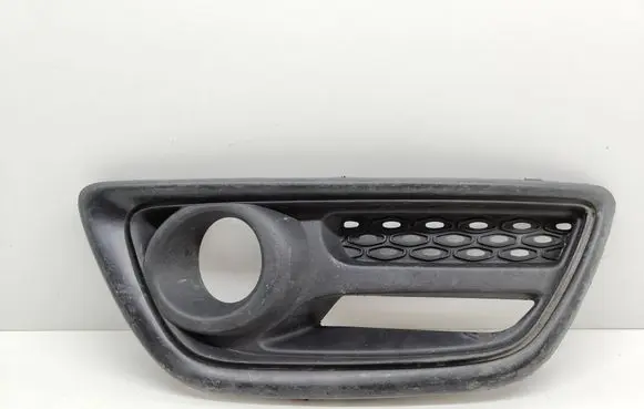 Renault Captur Front fog light trim/grill 620740754R