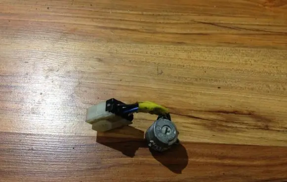 Nissan Sunny Ignition lock contact 