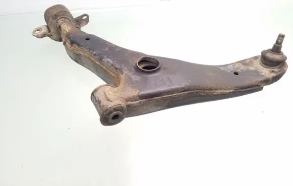 Volvo S40, V40 Front lower control arm/wishbone