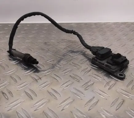 Mercedes-Benz E W213 Lambda probe sensor A0009057108 A2012776200 170511000385