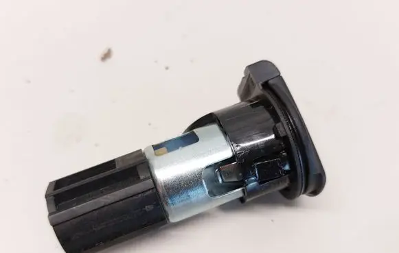 Volkswagen Golf VI 12 V Socket (rear) 