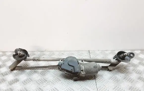 Lexus IS 220D-250-350 Front wiper linkage 8511026220