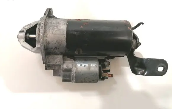 Opel Zafira A Starter motor 1005831230