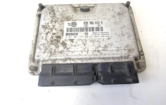 Volkswagen Golf IV Engine control unit/module 038906012M 0281001979
