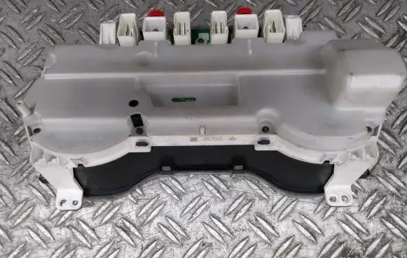 Toyota RAV 4 (XA20) Speedometer (instrument cluster)