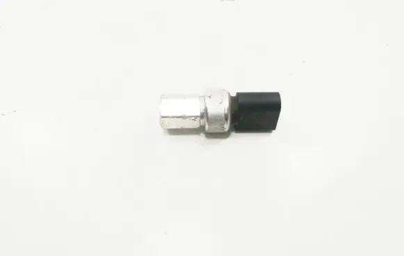 Audi Q3 8U Air conditioning (A/C) pressure sensor 1K0959126E