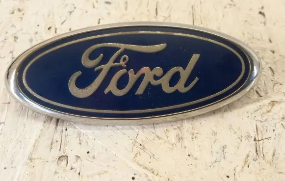 Ford Focus Manufacturer badge logo/emblem 3M51425A52AC