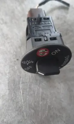 Renault Captur Passenger airbag on/off switch 681995290R