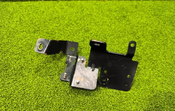 Other engine bay part