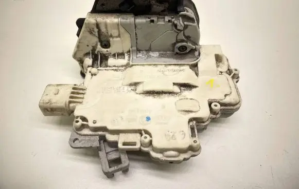 Audi A3 S3 A3 Sportback 8P Front door lock 4F1837016