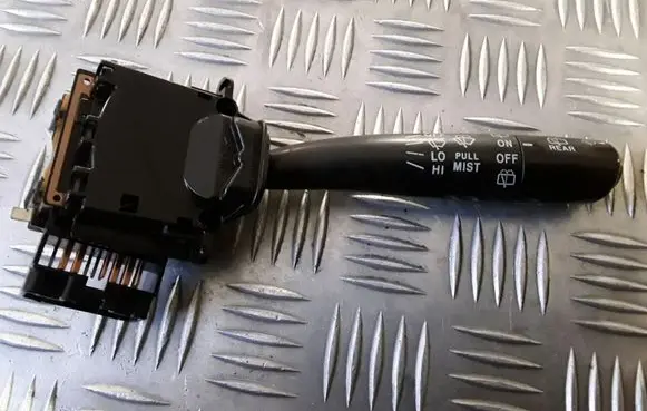Toyota Corolla E120 E130 Wiper control stalk 17A164LH