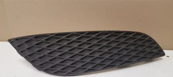 Opel Astra H Front bumper lower grill 13225763