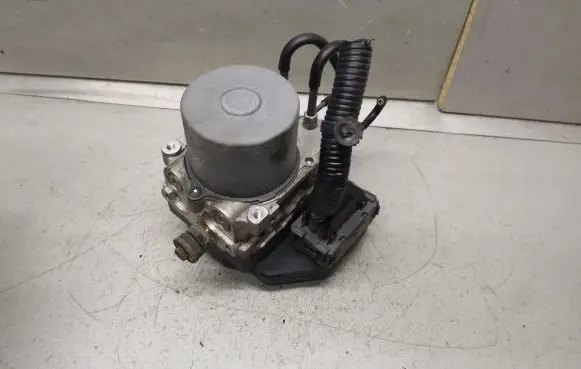 Mazda 6 ABS Pump 1338004451 GAM7437A0