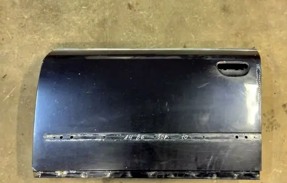 Audi A4 S4 B6 8E 8H Front door 11422312