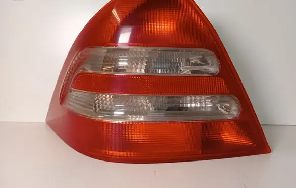 Mercedes-Benz C W203 Rear/tail lights 2038200164l