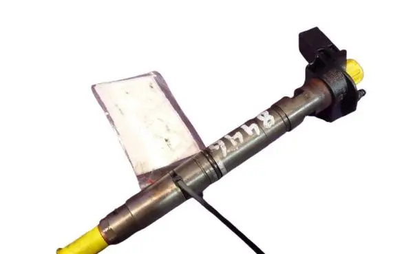 Audi A4 S4 B8 8K Fuel injector 03L130277