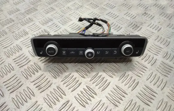 Audi A3 S3 8V Climate control unit 8V0820043AF