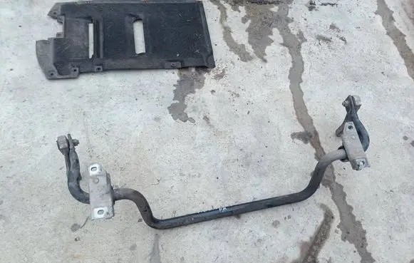 Mercedes-Benz E W213 Front anti-roll bar/sway bar