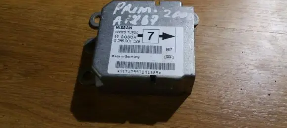 Nissan Primera Airbag control unit/module 0285001329 988207j700
