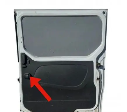 Opel Vivaro Sliding door trim 573423 58310
