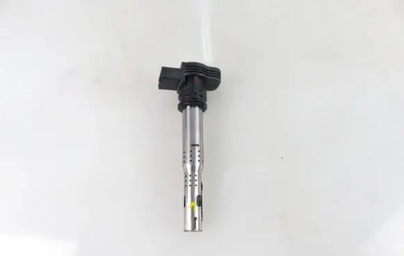 Audi A4 S4 B7 8E 8H High voltage ignition coil R0702S00300 U5015