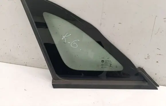 Opel Crossland X Rear side window 43R000015