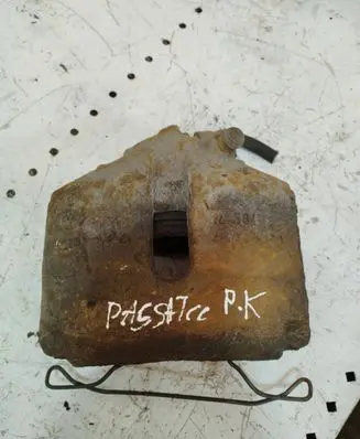 Volkswagen PASSAT CC Front brake caliper