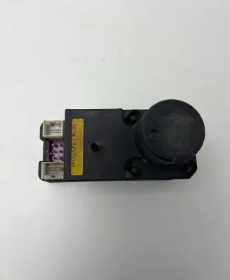 Audi 80 90 S2 B4 Central locking vacuum pump 4A0862257F