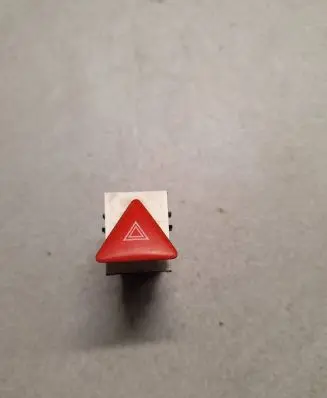 Volkswagen PASSAT B6 Hazard light switch 3C0953509 3290502S