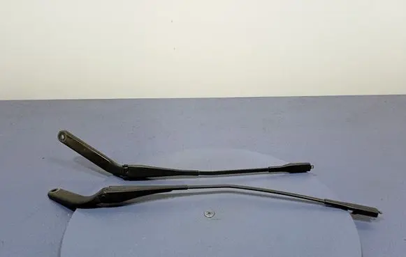 BMW X1 E84 Front wiper blade arm 2990028