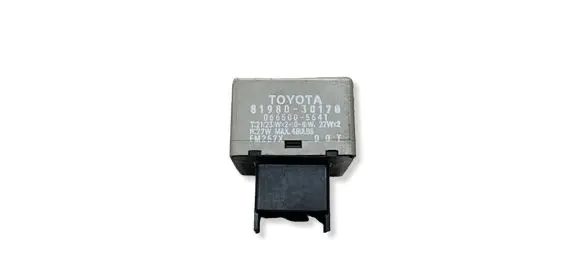 Lexus RX 450H Hazard warning light relay 8198030170