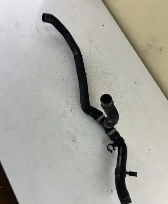 Audi A6 S6 C6 4F Engine coolant pipe/hose
