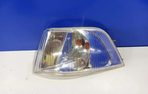 Volvo S40, V40 Front indicator light 30896560