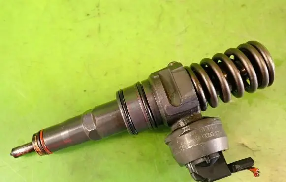 Skoda Fabia Mk1 (6Y) Fuel injector