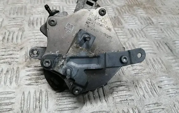 Ford Focus Vacuum pump CM5G2A451GA D87TA 20130923