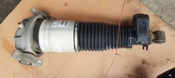 Audi Q7 4L Rear shock absorber/damper 7L8616001
